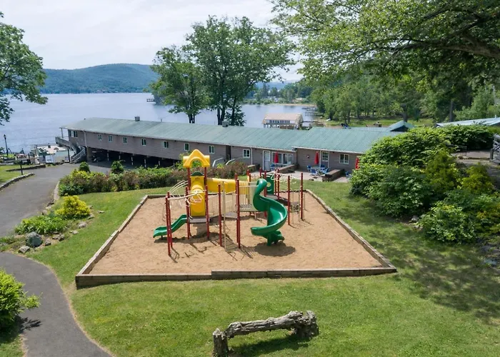 Depe Dene Lakeside Resort